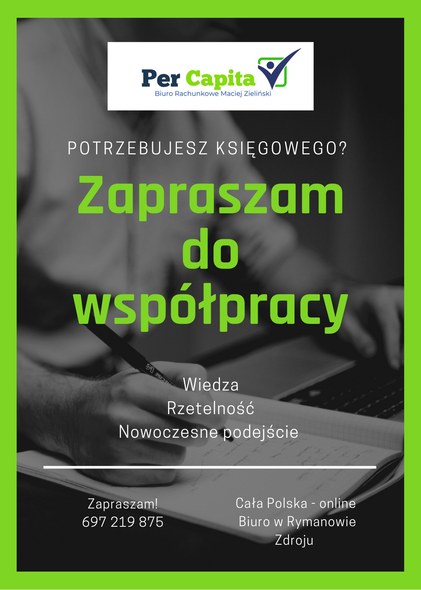 Reklama z hasłem 'Potrzebujesz księgowego? Zapraszam do współpracy', logo 'Per Capita' i dłonią piszącą w notatniku.