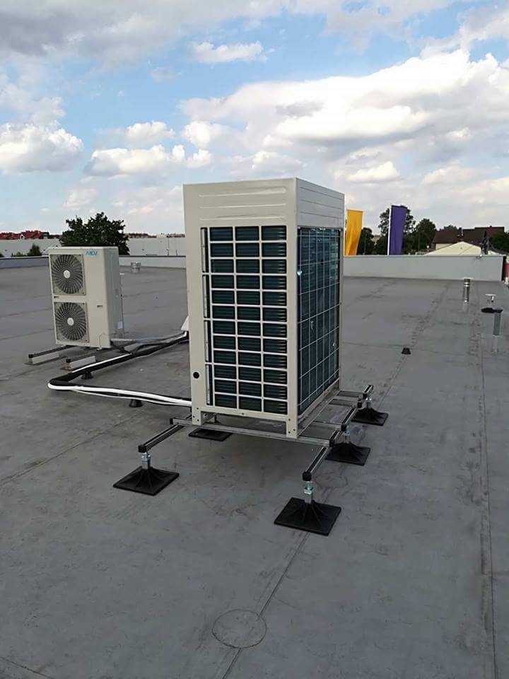 Podłączone agregaty klimatyzacji w salonie Renault Adamowscy w Starogardzie Gdańskim