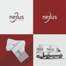 Kompozycja wizualizacji logo firmy spedycyjnej na białym tle, na czerwonym tle, na wizytówkach i na samochodzie dostawczym.