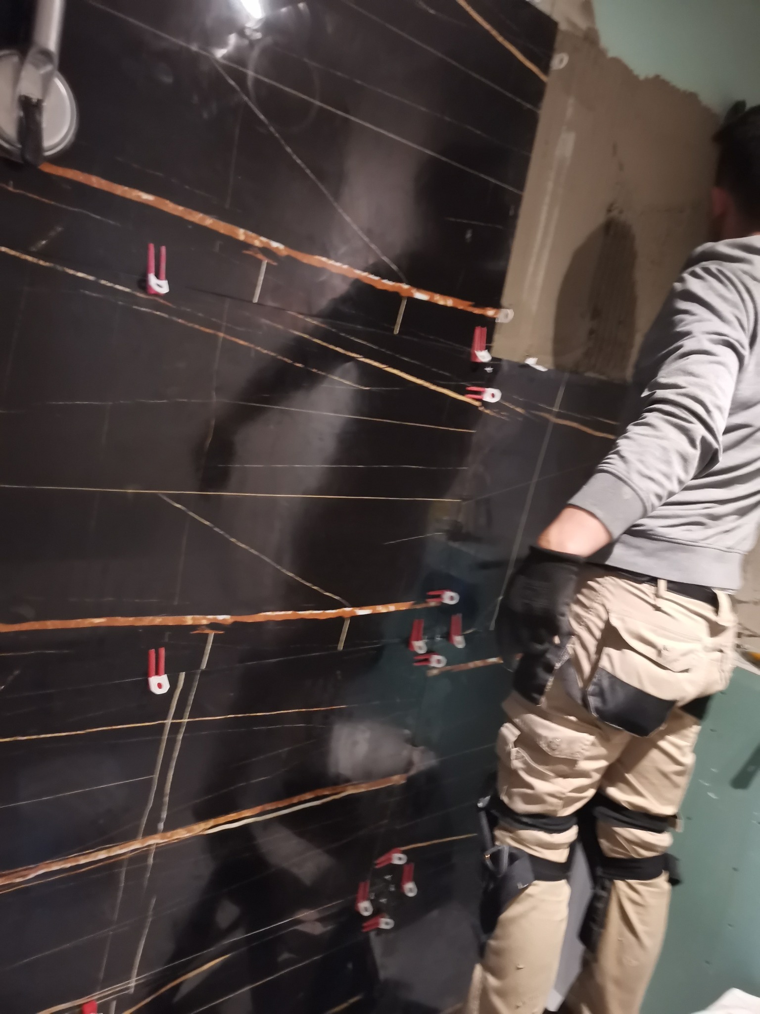 Układanie płytek każdego rozmiaru remonty całych lazienek