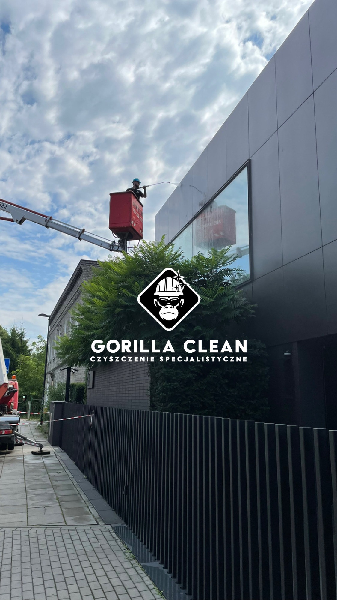 Mycie dachów, elewacji, okien