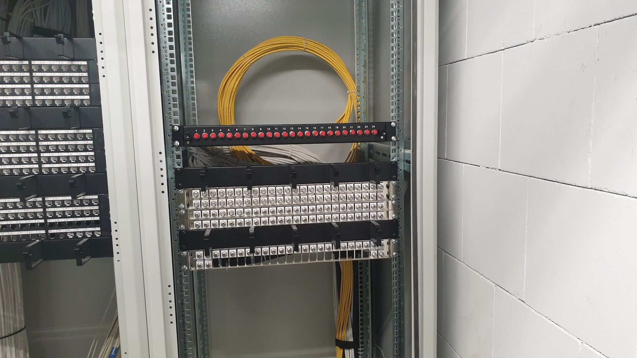 Przełącznica optyczna pod instalację antenową.