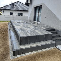 MMK Modern Bruk - Przed domem Będzin