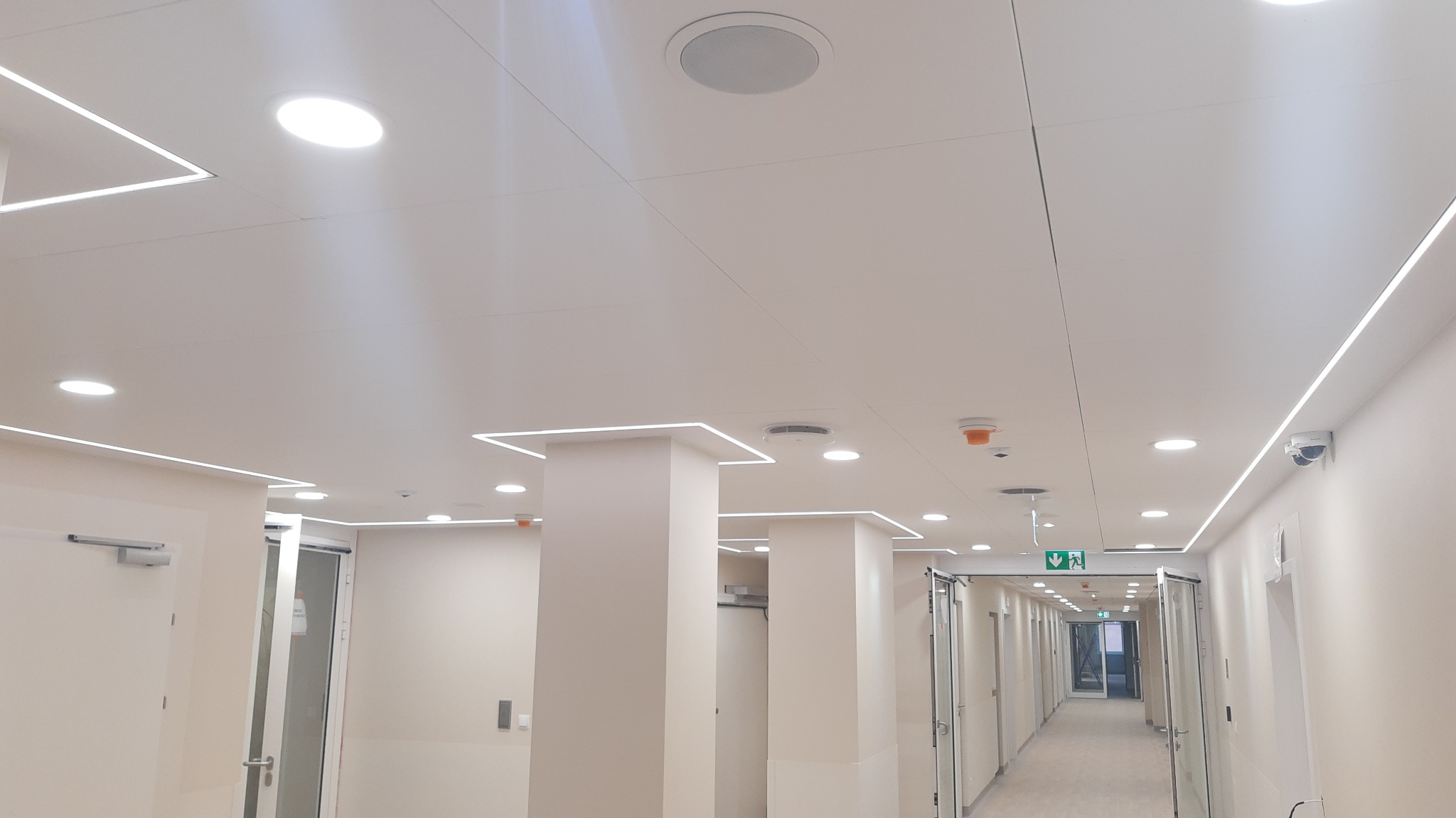 Sufit z płyt mineralnych