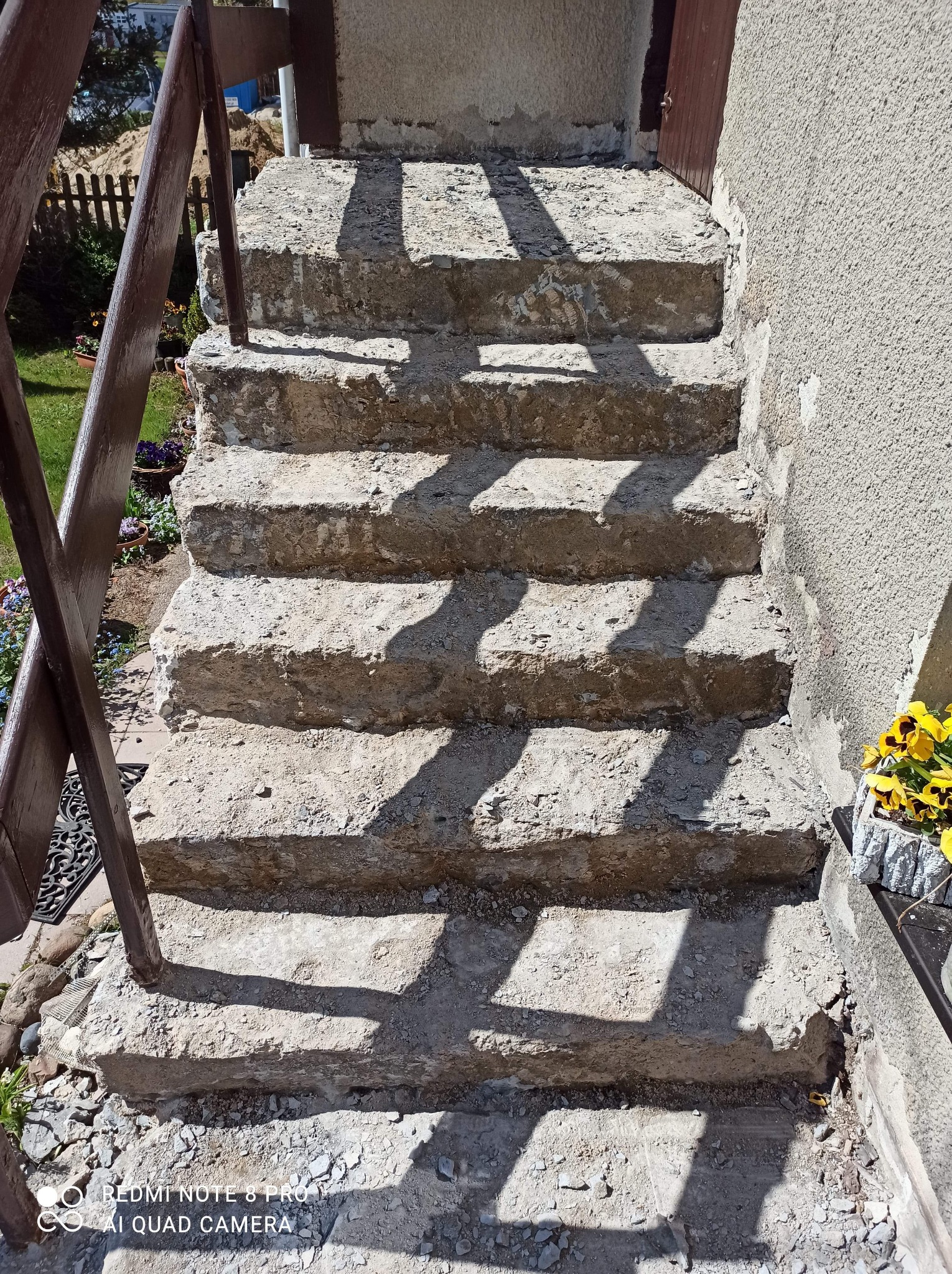 Naprawa schodow zewnętrznych (przed)