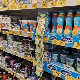 Materiały pos, wsparcie sprzedażowe, ekspozytory sklepowe, displaye