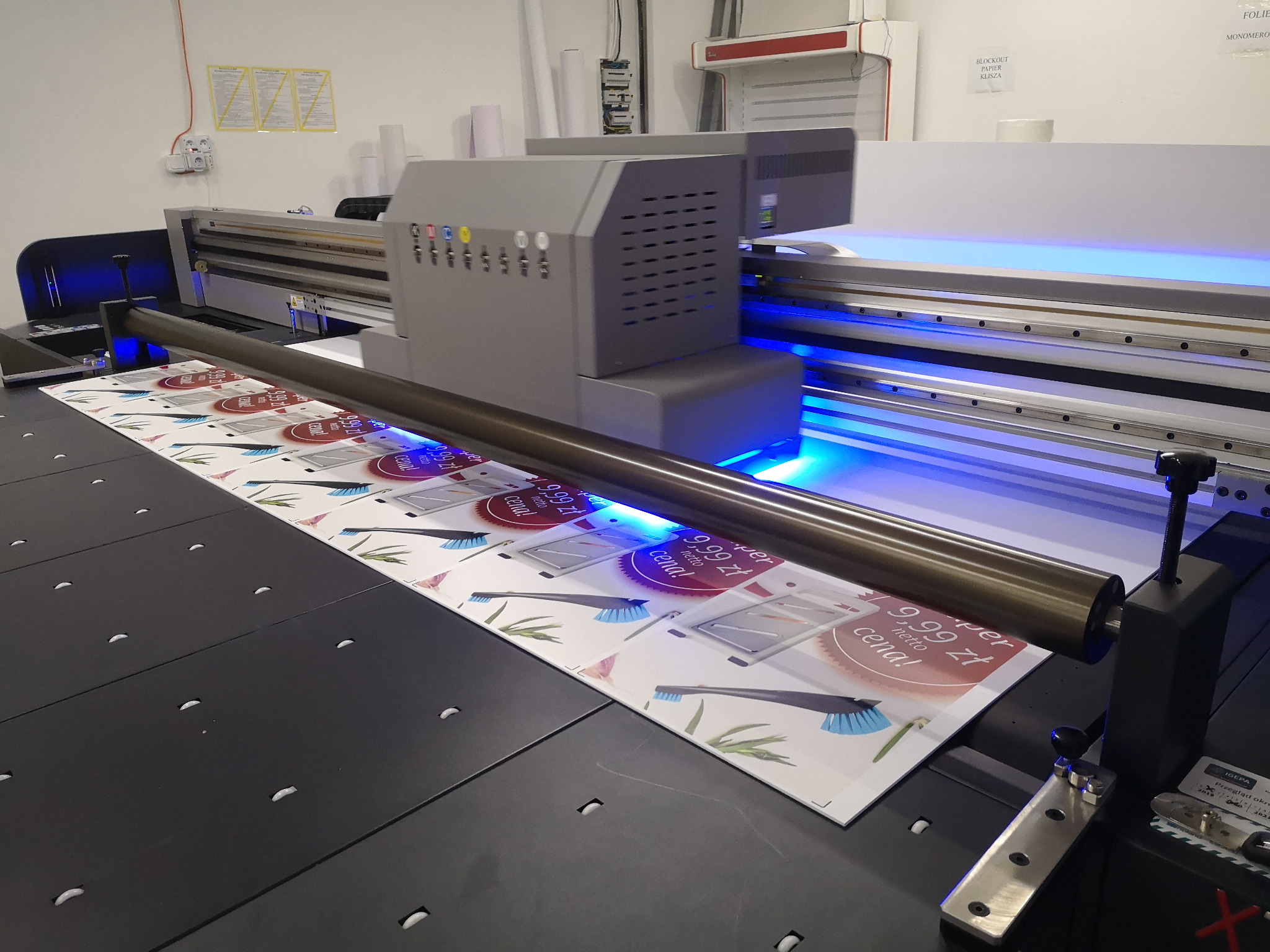 Druk wielkofomatowy UV, druk na PCV, PVC, Plexi, szkło, dibond, alubond, plabond, tektura falista