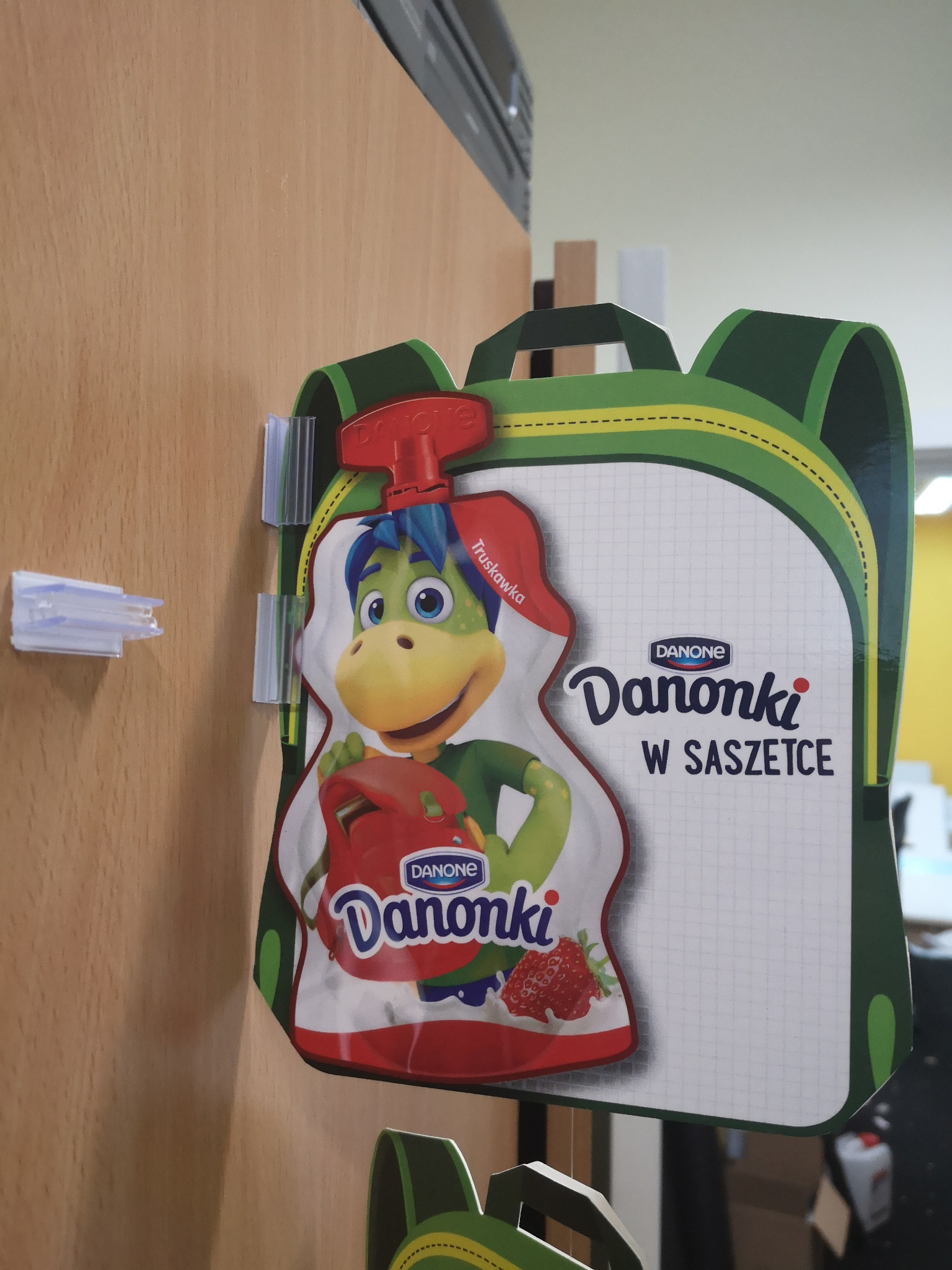 Wobblery, shelfstopery, selflinery, displaye, standy kartonowe, ekspozytory, klisze do podświetleń