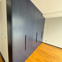 Happy Dreams - Płytka szafa w sypialni realizacja dom jednorodzinny w Zawierciu