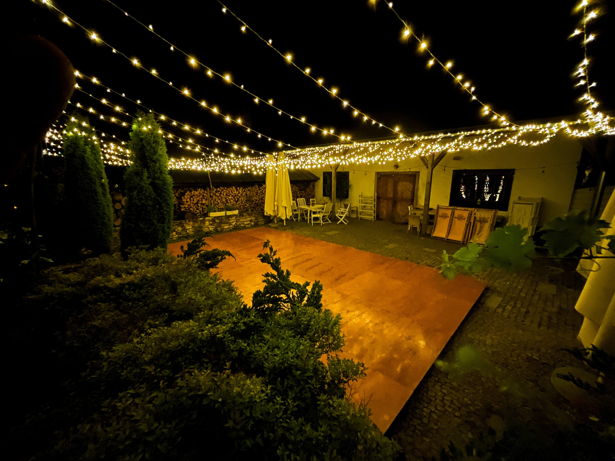 Podłoga, parkiet taneczny 5x8 m wraz z oświetleniem fairy lights - efekt gwieździstego nieba