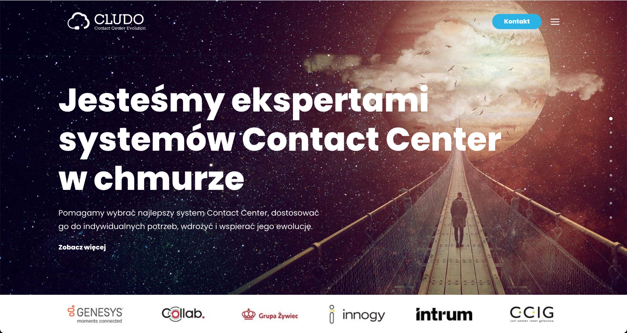Strona internetowa Cludo.pl prezentująca system Contact Center w chmurze z motywem kosmicznym i sylwetką osoby na moście.