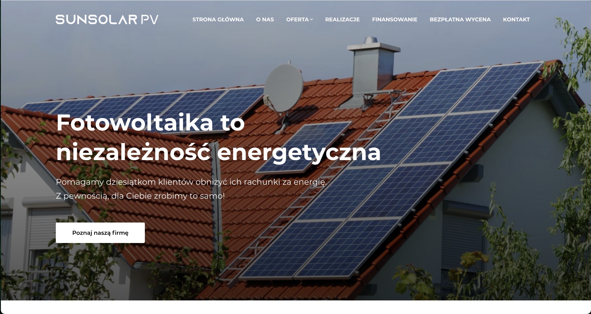 Strona internetowa firmy Sunsolar PV, prezentująca panele fotowoltaiczne na dachu domu jednorodzinnego, z hasłem 'Fotowoltaika to niezależność energetyczna'.