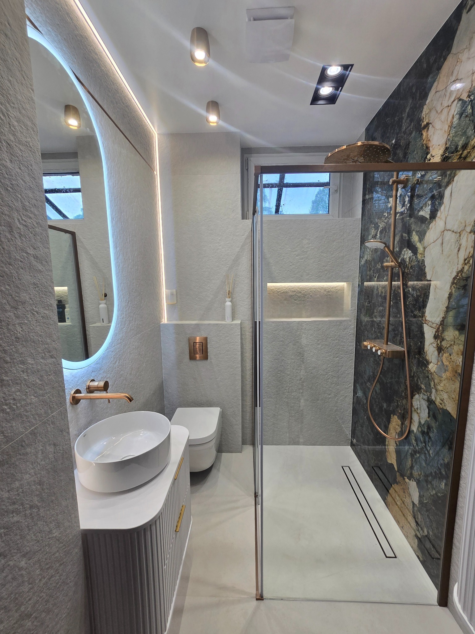 Płytka w prysznicu megafirmat 280x120, odpływ liniowy