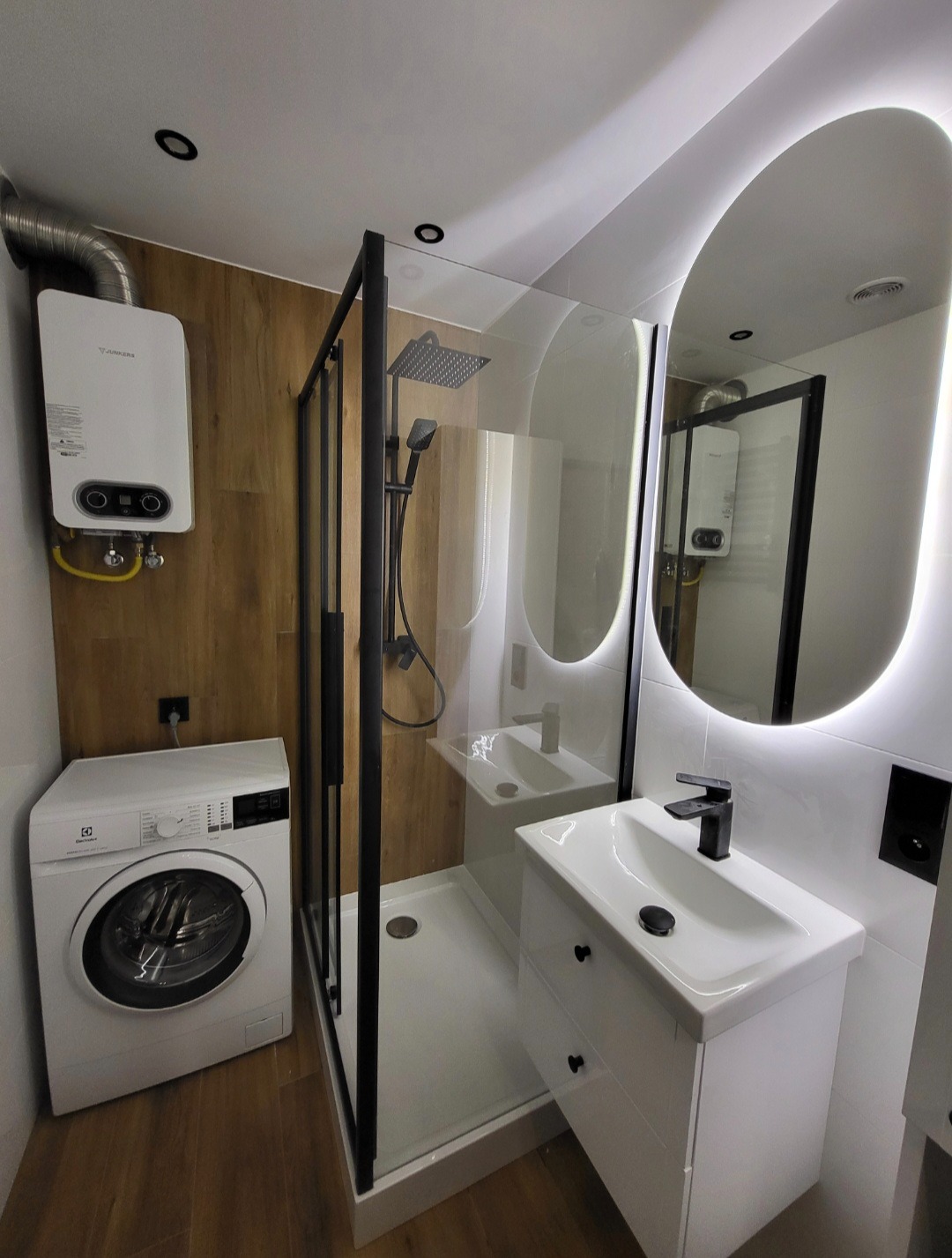 Podświetlane lustro LED, detal, który przyciąga wzrok. ✨