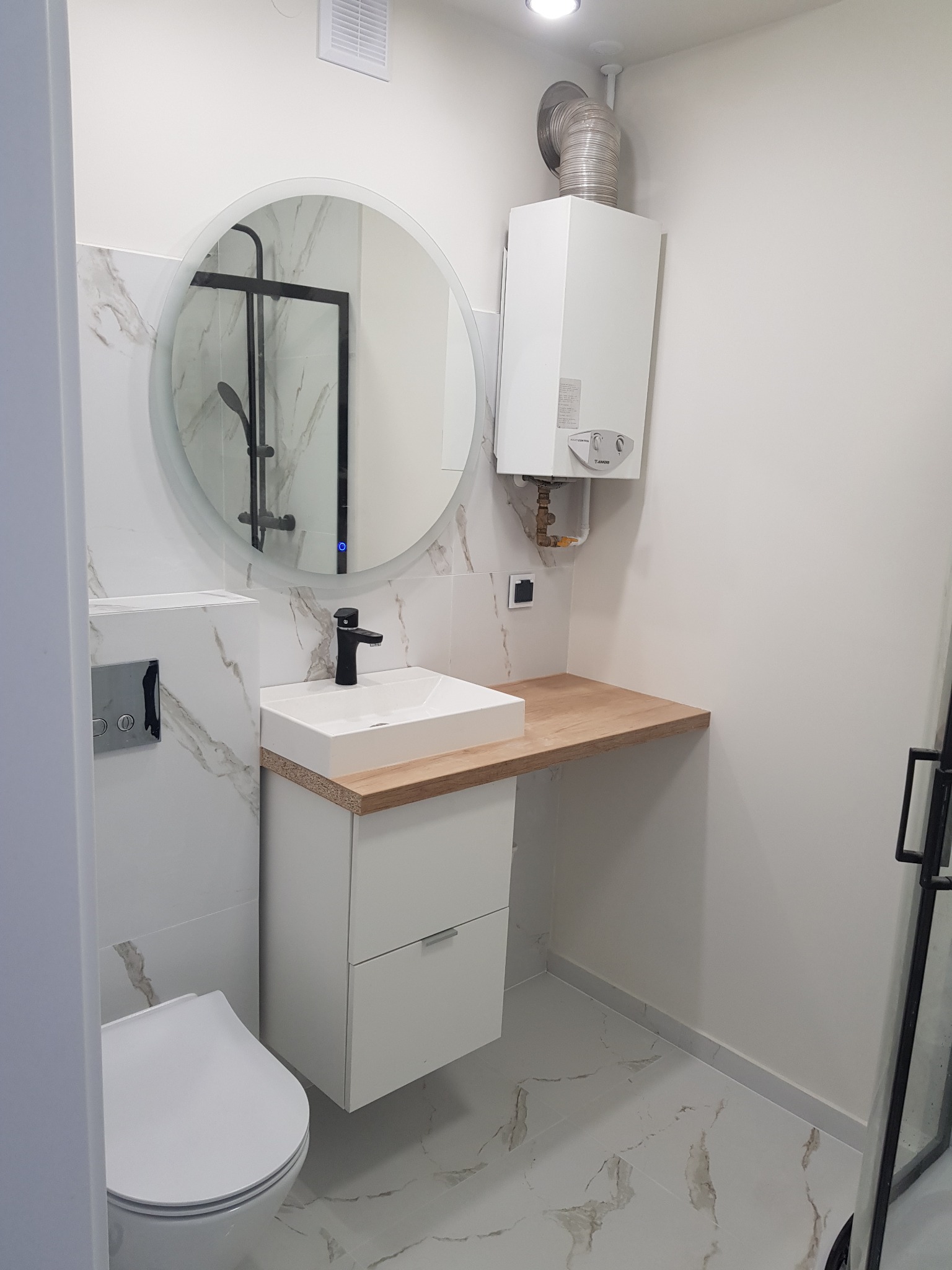 Witam. Zajmuje się MALOWANIEM mieszkań, bur, magazynów i sklepów. Zapraszam do współpracy.