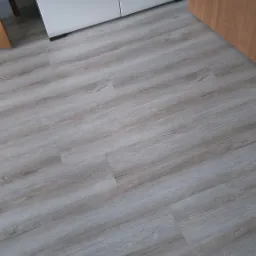 Montaż paneli podlogowych,mebli,itp.