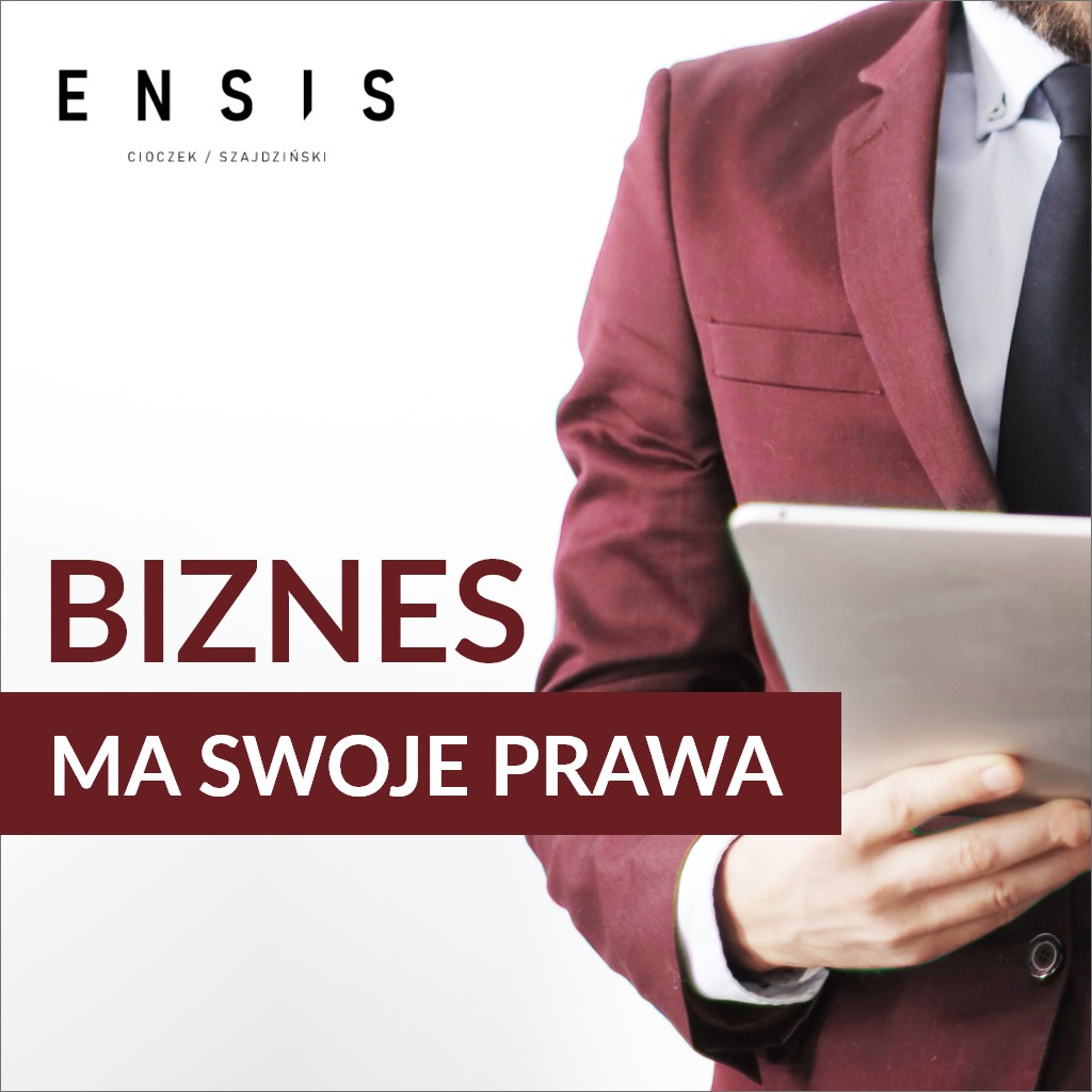 Projekt okładki podcastu z hasłem 'Biznes ma swoje prawa', mężczyzna w bordowym garniturze trzyma tablet.