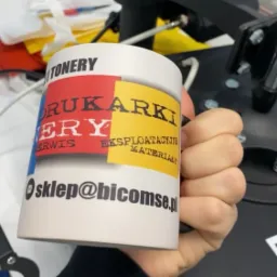 Nadruk na magicznym kubku