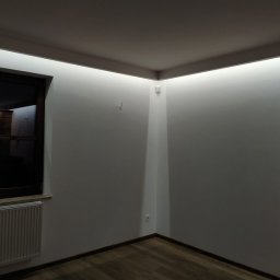 Efekt końcowy montażu taśmy LED w salonie u klienta. 