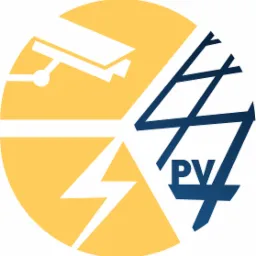 Abstrakcyjne logo firmy w okręgu, z motywami kamery monitoringu, błyskawicy i instalacji elektrycznej, w kolorach żółtym i granatowym, z napisem PV.