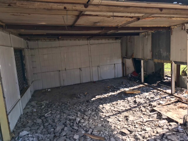 Skuwanie posadzek do „nagiej ziemi”