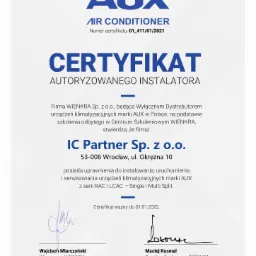 Skan certyfikatu autoryzowanego instalatora klimatyzacji marki AUX, wydany przez firmę WIENKRA dla IC Partner Sp. z o.o., ważny do 31.01.2022, z podpisami Wojciecha Miarczyńskiego i Macieja Kosmala.