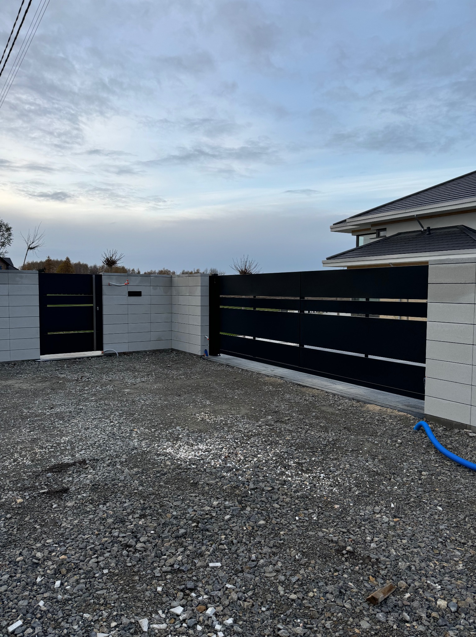 Brama Aluminiowa Malowana Proszkowo