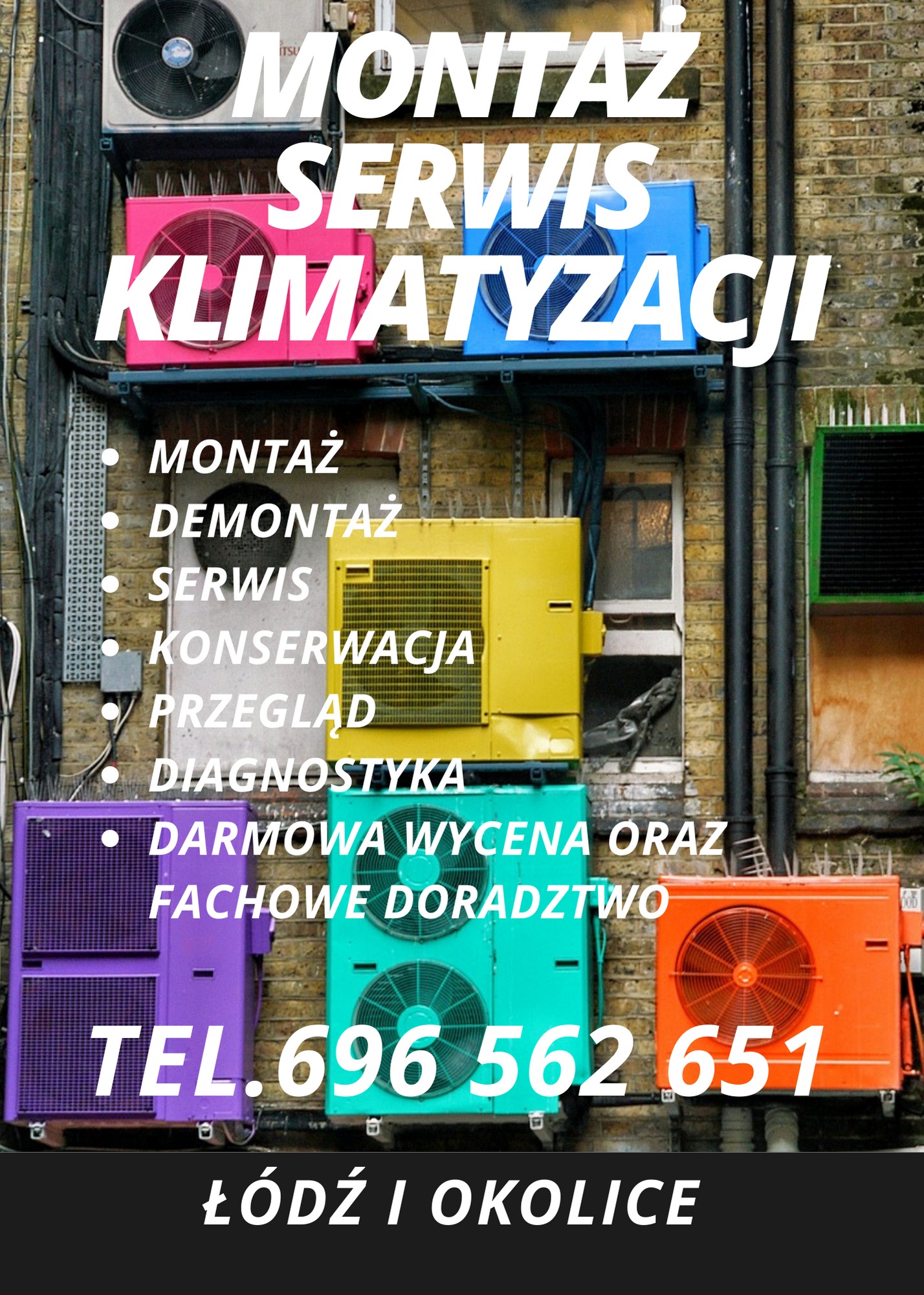 Kolorowe jednostki zewnętrzne klimatyzacji zamontowane na ścianie budynku z cegły, z widocznymi przewodami i rurami, prezentujące ofertę firmy z Łodzi i okolic.
