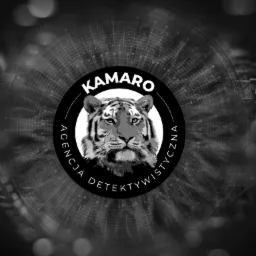 Czarno-białe logo Agencji Detektywistycznej KAMARO z głową tygrysa w okręgu na tle abstrakcyjnej siatki.
