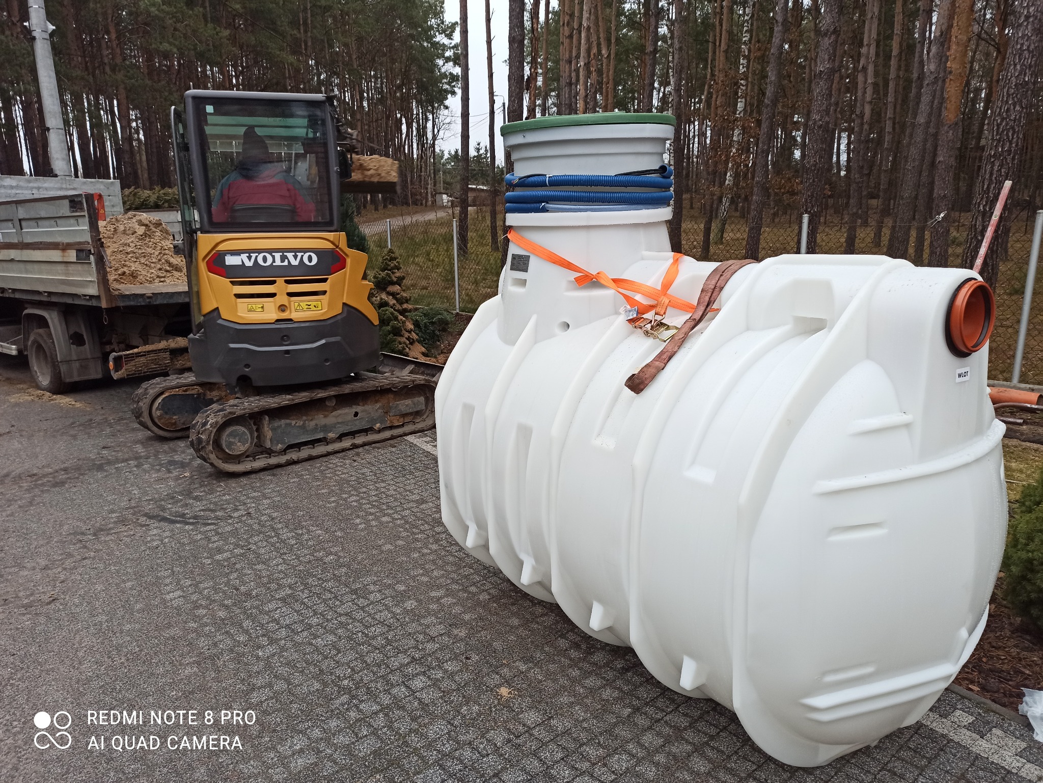 Montaż przydomowej oczyszczalni ścieków BioEasyFlow8 HABA