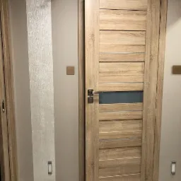 Pasy dekoracyjne + malowanie ścian w korytarzu