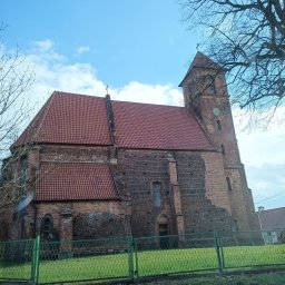 Dach na kościele w Maujowicach