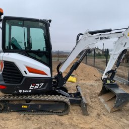 Utwardzanie drogi Piotrków drugi 1