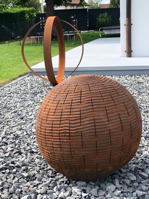 Ogród prywatny -Szwajcaria - elementy małej architektury