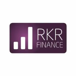 Logo firmy RKR Finance na purpurowym tle z trzema białymi słupkami w formie wykresu.