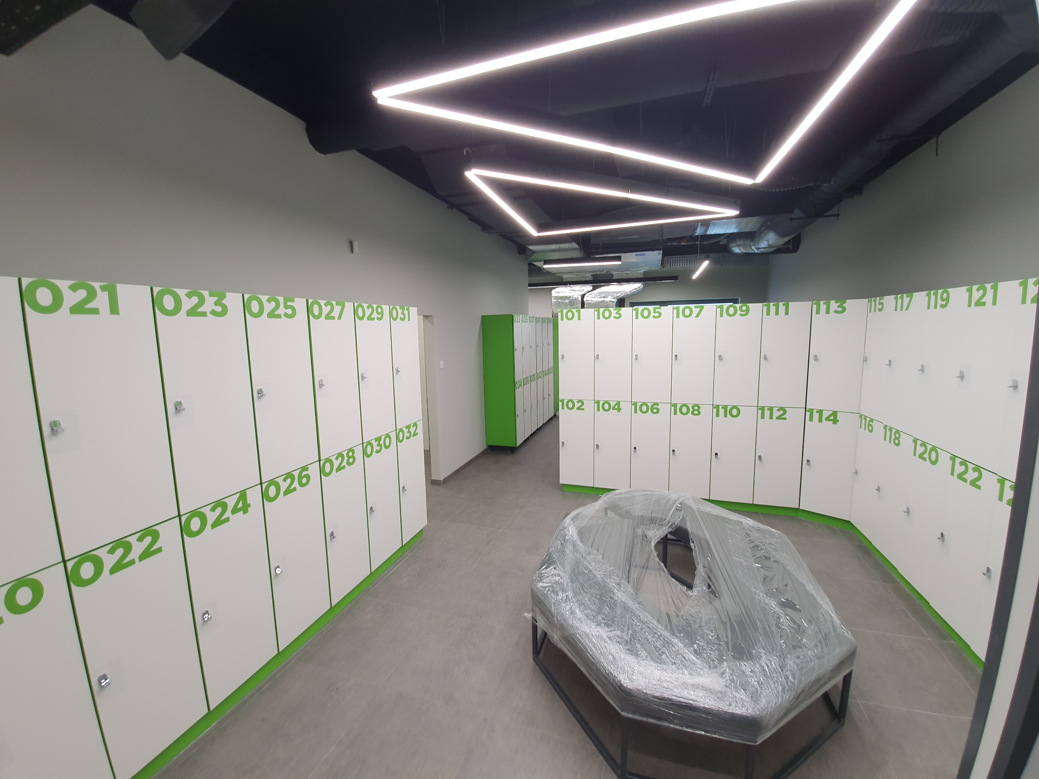 Szatnia siłowni w Łodzi