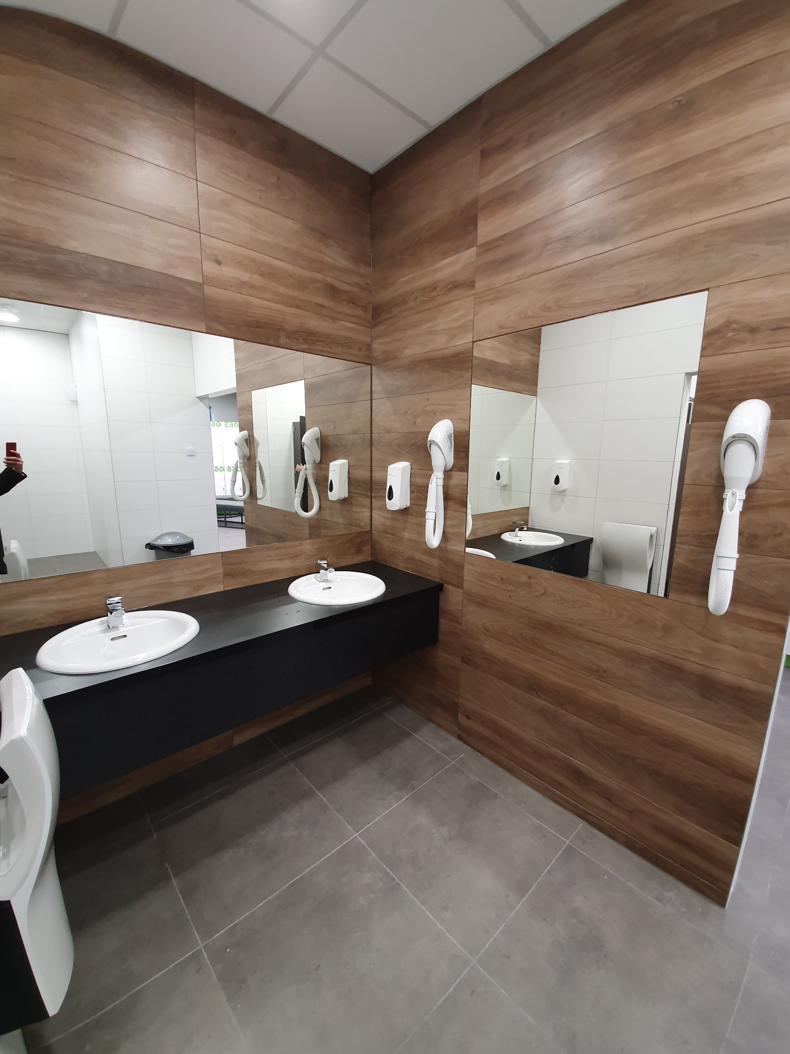 Łazienka w lokalu usługowym - realizacja