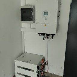 Falownik + Magazyn energii ( Deyey )