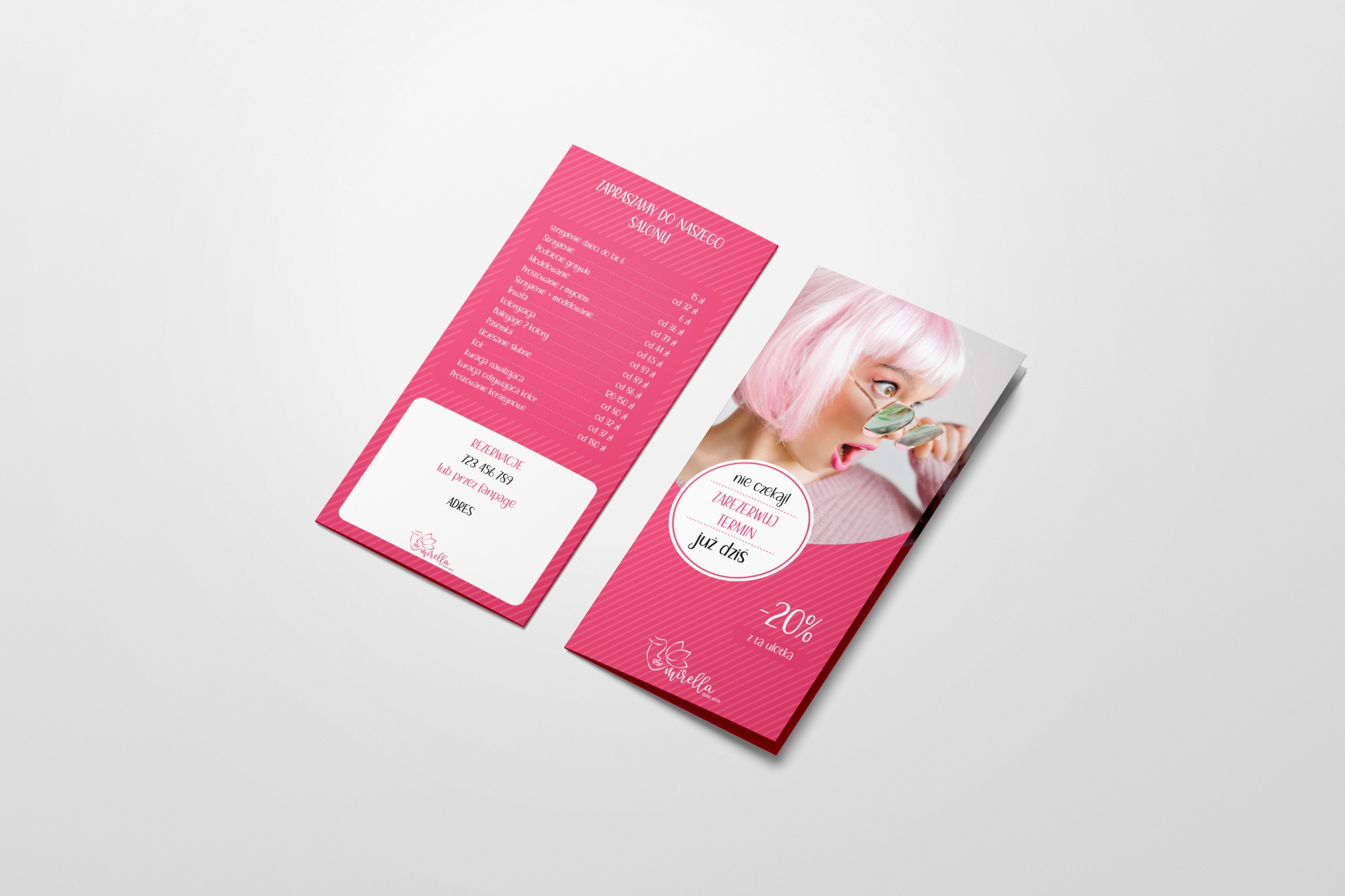 Różowa ulotka salonu fryzjerskiego z ofertą cenową i wizerunkiem kobiety w różowej peruce i okularach, zapraszająca do rezerwacji terminu.