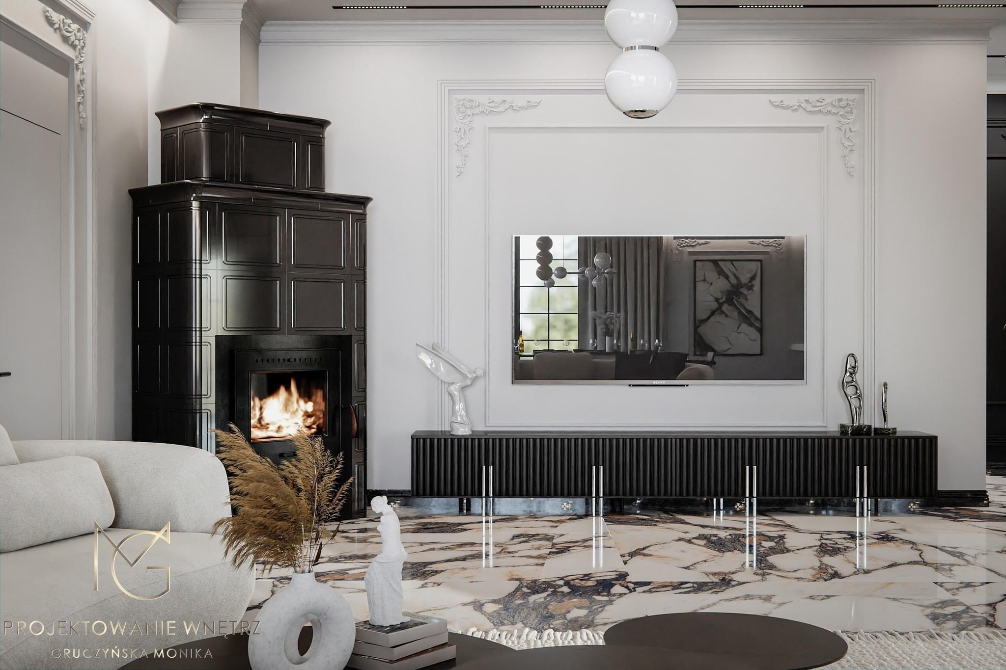Elegancki salon z czarnym piecem kaflowym, telewizorem w ozdobnej ramie i marmurową podłogą, oświetlony kulistymi lampami.