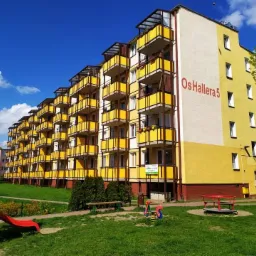 Balustrada wypełniona płytami HPL