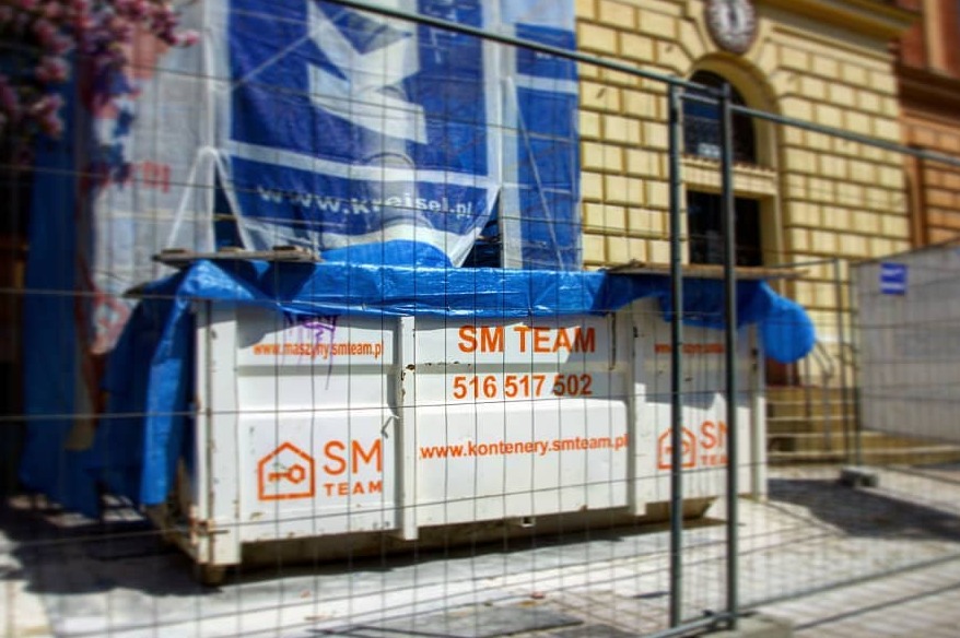 Wywóz kontenerowy gruzu oraz odpadów pobudowlanych