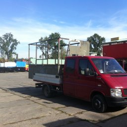 Transport kiosku ruchu do piaskowania