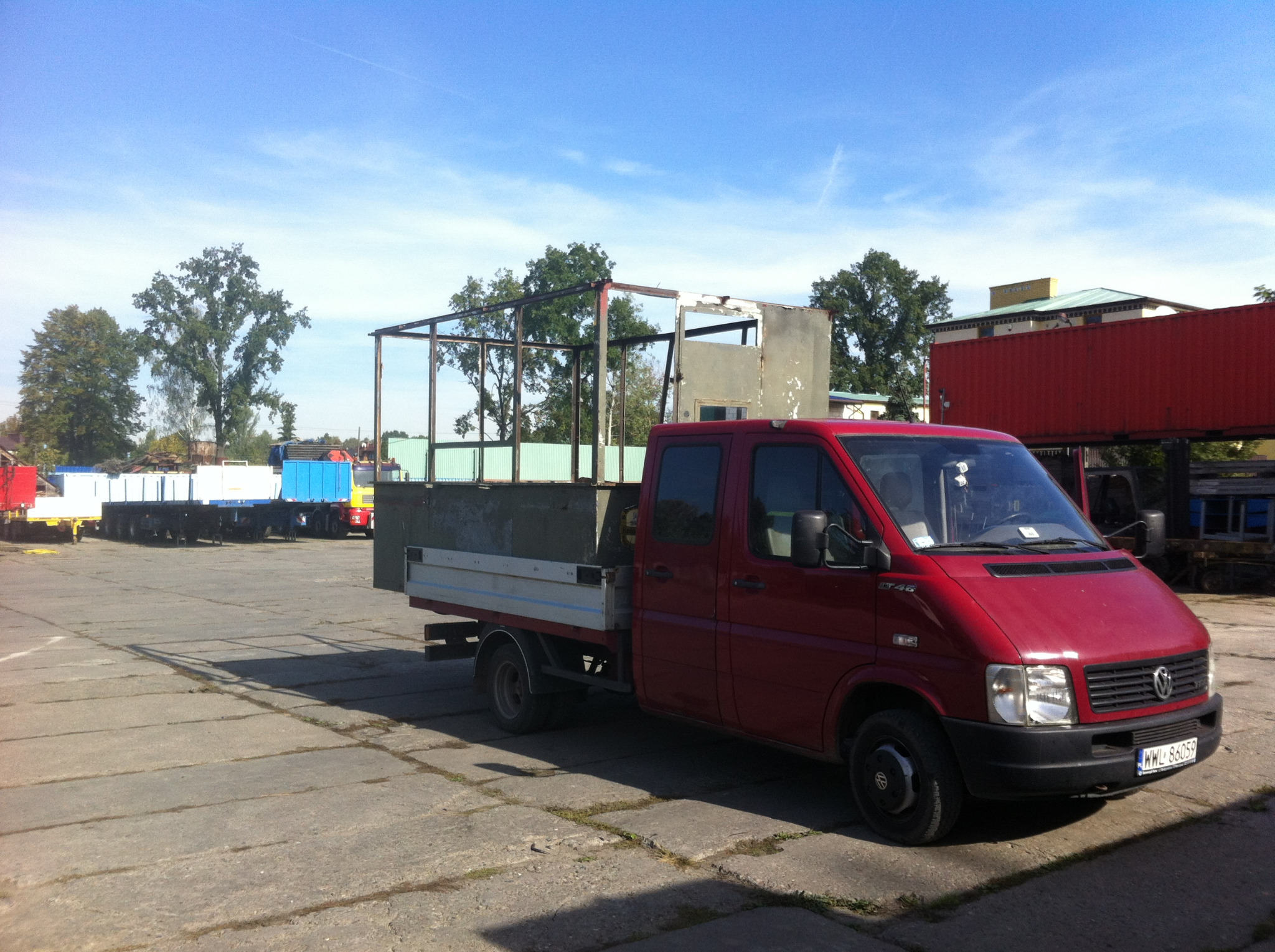 Transport kiosku ruchu do piaskowania