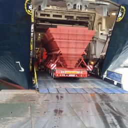 Firma Wielobranżowa JACKPOL Jacek Zawadzki - wjazd z dużym gabarytem na prom płynacy do Irlandii