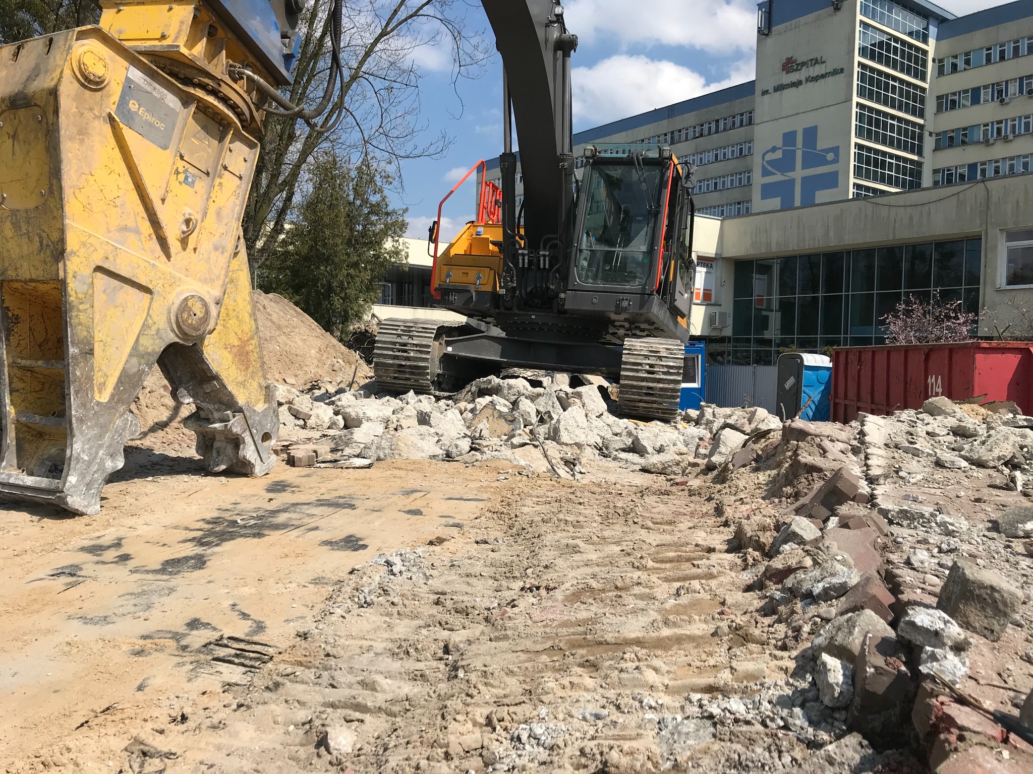 Rozbiórka podjazdu dwupoziomowego w Łodzi