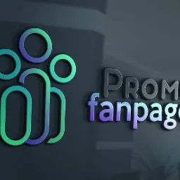 Metaliczne logo firmy 'Promuj fanpage' z gradientem kolorów, umieszczone na ciemnoszarym, błyszczącym tle z delikatnym odbiciem.
