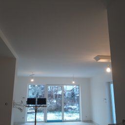 ROYAL REMONT Sp.z o.o. - Malowanie natrzyskowe.