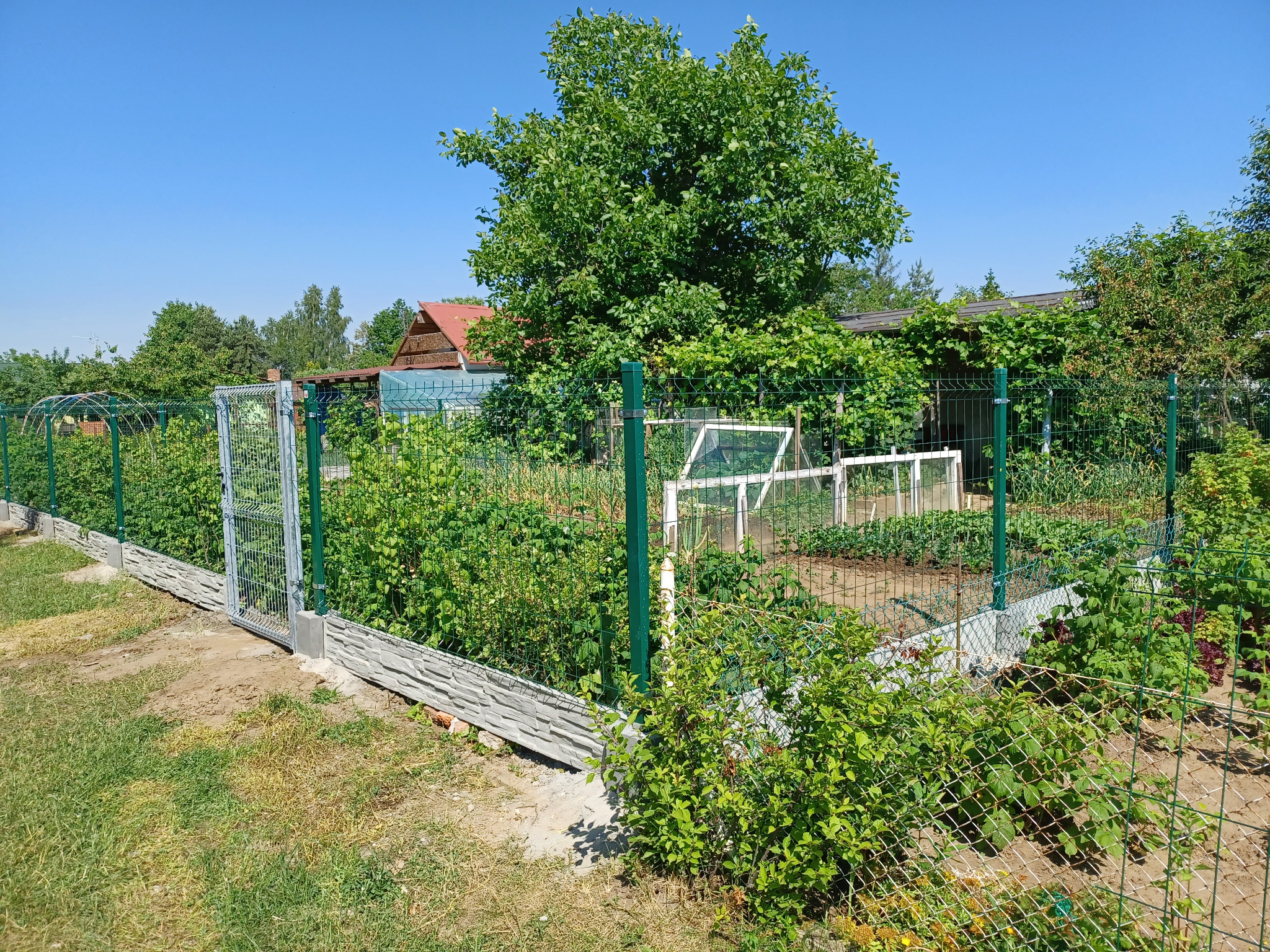 Zajmujemy Sie również ogrodzeniami Panelowymi typu Fit