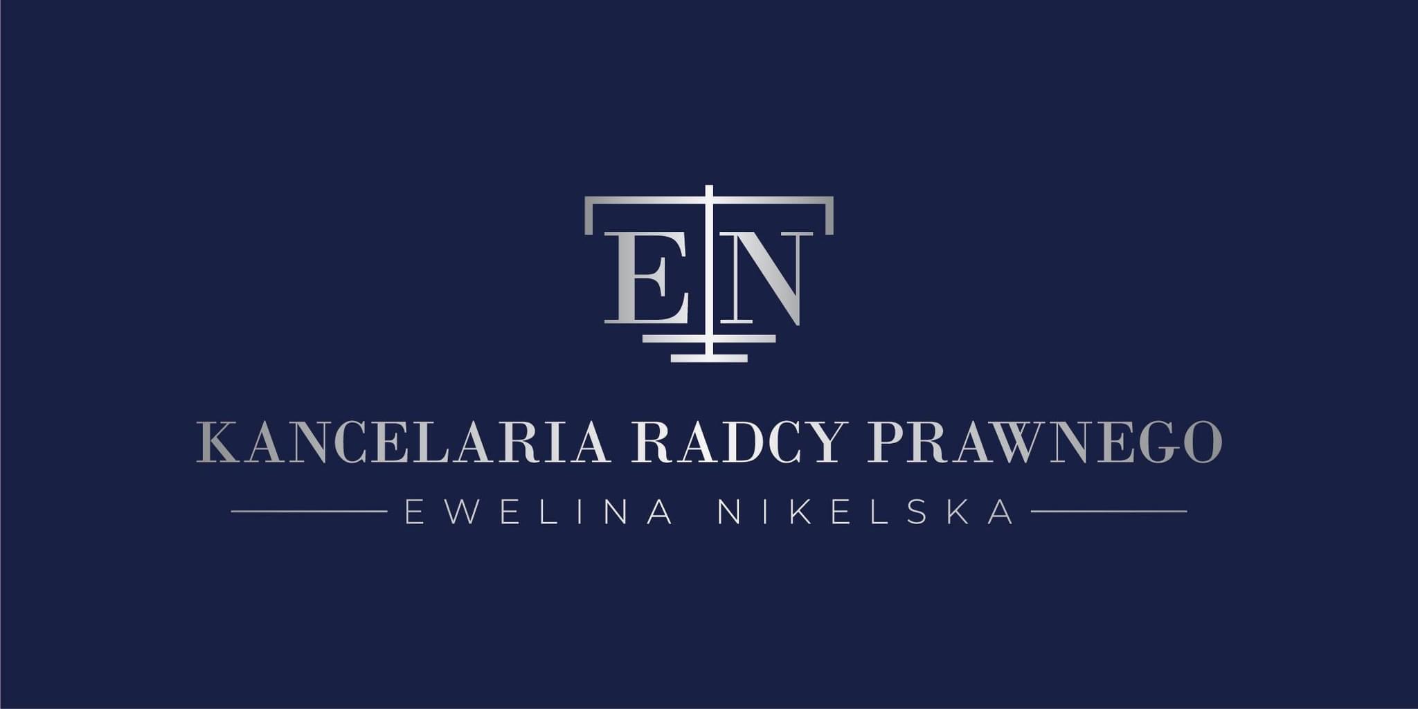 Eleganckie logo Kancelarii Radcy Prawnego Ewelina Nikelska na granatowym tle.